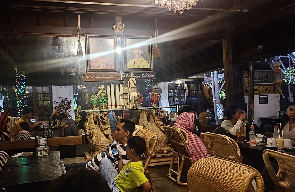 Restoran House of Raminten