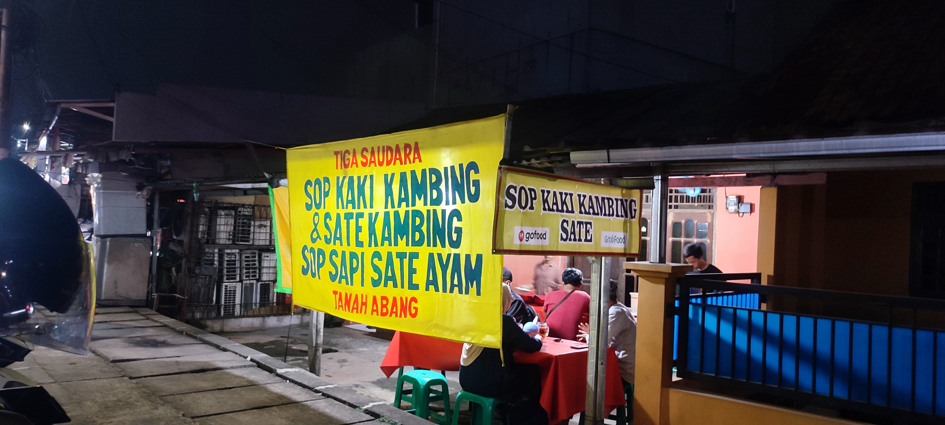 Sop Kaki Kambing Tiga Saudara