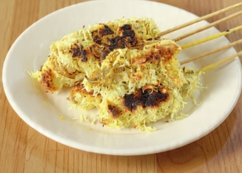 Sate Ayam Bumbu Kelapa