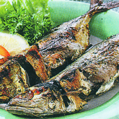 Ikan Kembung Bakar Sambal Belimbing Wuluh Ikan Kembung Bakar Sambal Belimbing Wuluh