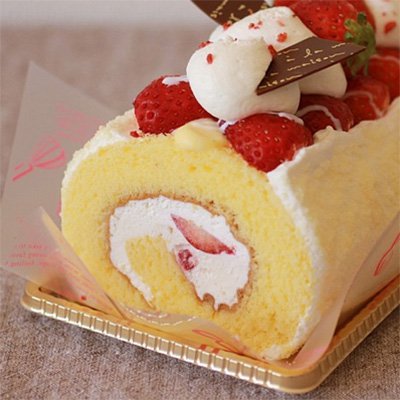 Cake Gulung Strawberry