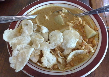 Lontong Kare Tahu