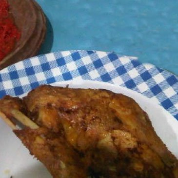 Ayam Goreng Serai