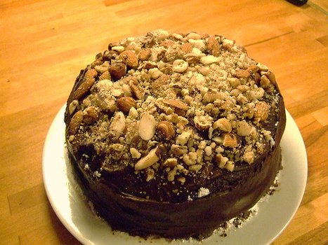Cake Cokelat Kacang