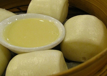 Mantou Daging Bumbu Salsa