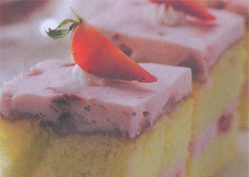 Cake Keju Lapis Stroberry
