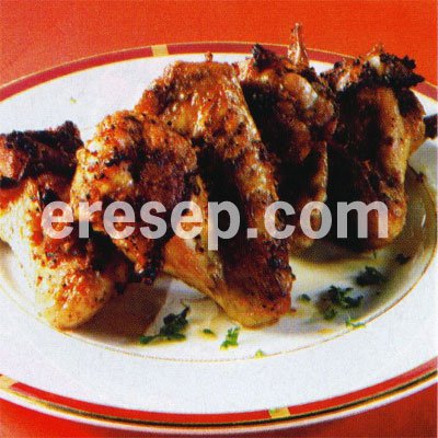 Awaneh (Sayap Ayam Saus Tahini)