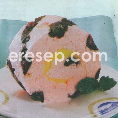 Bolu Gulung Stroberi Dengan Fruit Mixed Bolu Gulung Stroberi Dengan Fruit Mixed