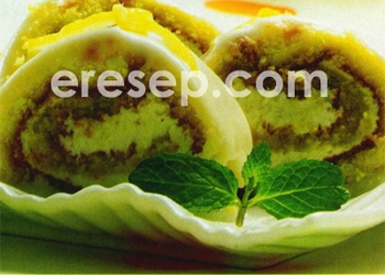 Cake Gulung Isi Krim Lemon