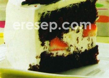Cake Lapis Stroberi