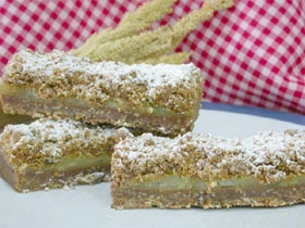 Apple Crumble Slice