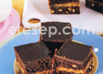 Kue Cokelat Lapis Pisang
