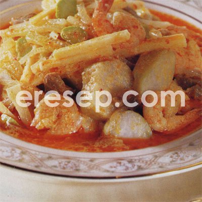 Lontong Sayur Gulai Rebung Pepaya Muda