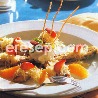 Pisang Bakar Dengan Stroberi Keju Pisang Bakar Dengan Stroberi Keju