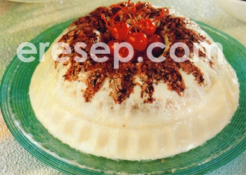 Puding Tapai Saus Lempok