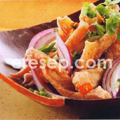 Salad Ayam Bawang Bombay