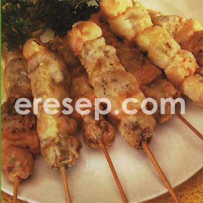 San-Jeok (Sate Daging Sapi Balut Telur) San-Jeok (Sate Daging Sapi Balut Telur)