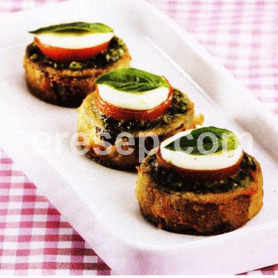 Terung Pesto Mozarella